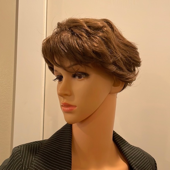 NWT 8” medium brown unisex x short hair wig bangs wavy soft mens wig messy crown - Picture 5 of 16